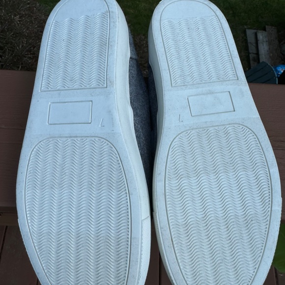 PRICE DROP!! TALBOTS Womens Gray Sneakers- NWT-NEVER WORN-size 7M - Picture 6 of 12